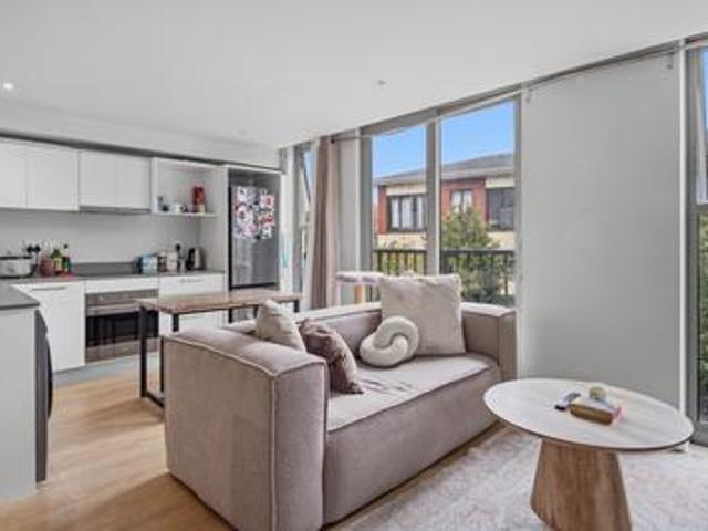Apartment / Flat in Claremont Upper