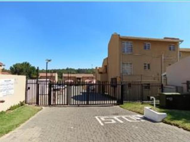 Apartment / Flat in Naturena