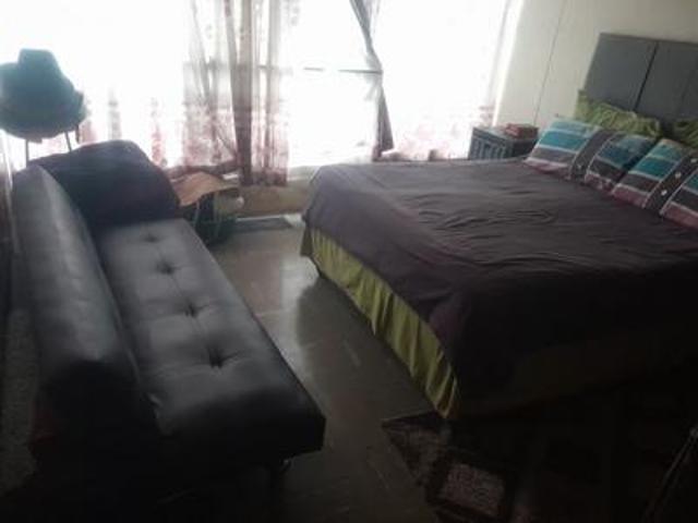 Apartment / Flat in Sunnyside