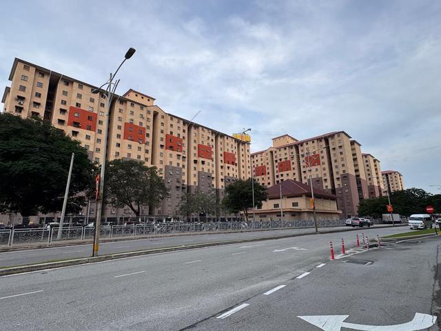 Apartment Flat PPR Lembah Subang 2 Ara Damansara Petaling Jaya
