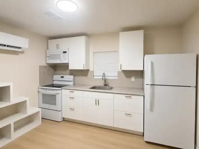 Apartment Kingston ON 104224314