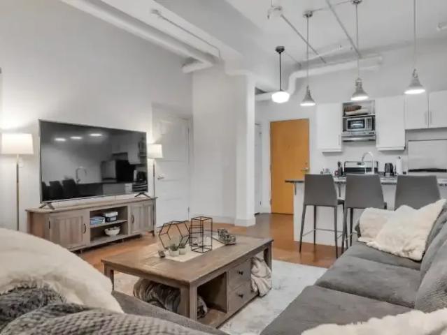 Apartment Kingston ON 102751800