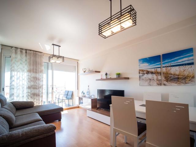 Apartment in Calle Carcagente, Valencia for 65 m² with 2 bedrooms