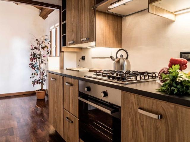 Apartment in Dorsoduro, Venice, Venice Amsterdam Apartments for Rent