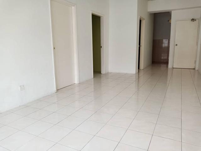 APARTMENT in DATARAN OTOMOBIL SEKSYEN 15 SHAH ALAM