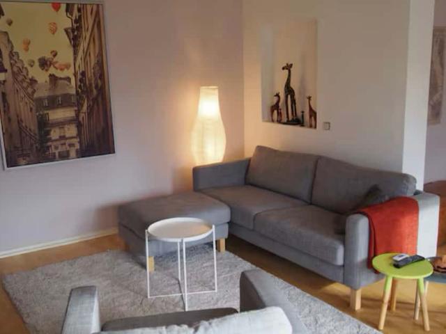 Apartment in Elsa Brändström Straße, Bonn for 78 m² with 2 bedrooms