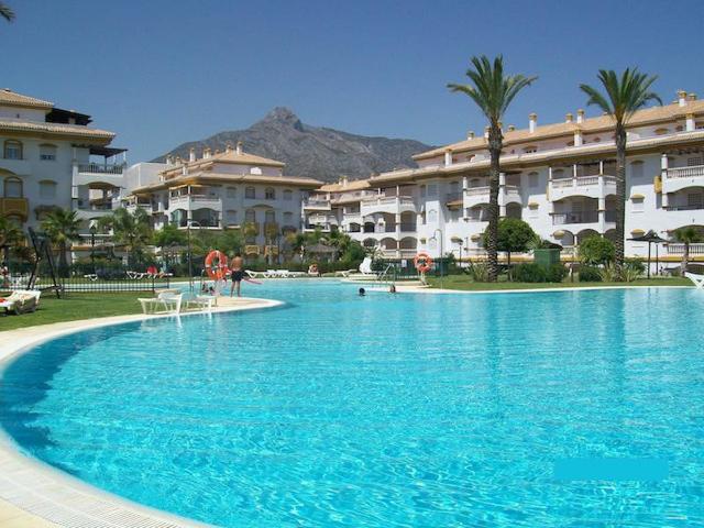 Apartment in Nueva Andalucía, Costa del Sol