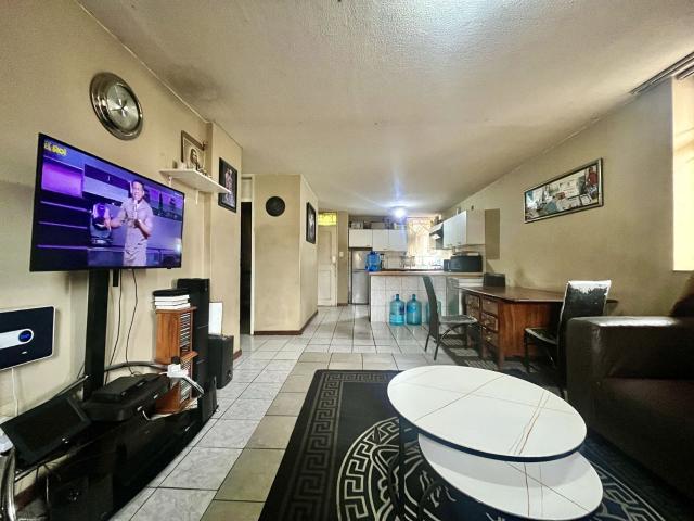 Apartment in Sunnyside