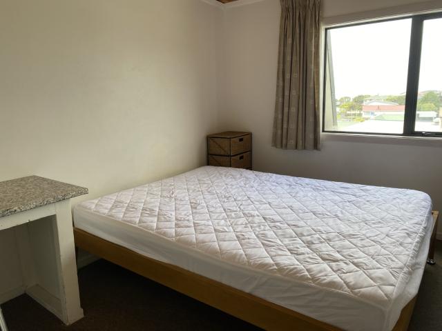 apartment in Room 3/147 Dowse Drive, Maungaraki, Lower Hutt