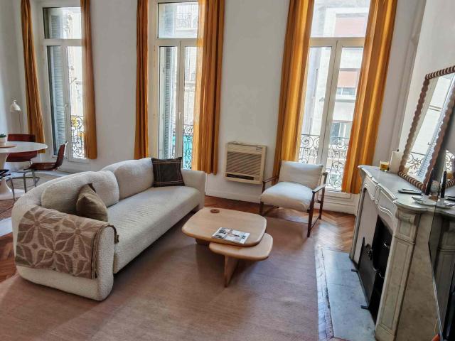 Apartment in Rue des 3 Frères Barthélémy, Marseille for 115 m² with 2 bedrooms