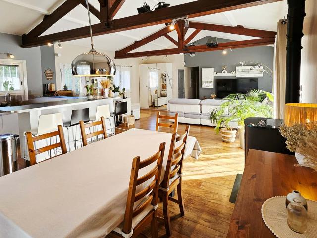 Apartment in Rue des Vallières, Vourles for 140 m² with 4 bedrooms