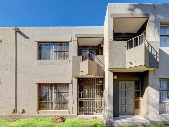 apartment in Weltevreden Park, Roodepoort, Gauteng