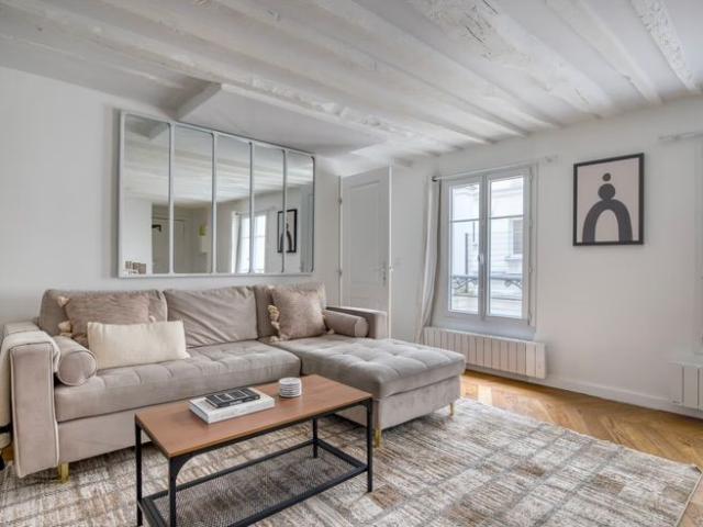 Apartment in the heart of the 9th near Rue des Martyrs, Paris Amsterdam Apartments for Rent