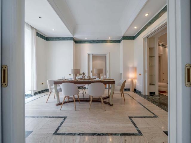 Apartment in Via Nicolò Porpora, Roma for 350 m² with 5 bedrooms