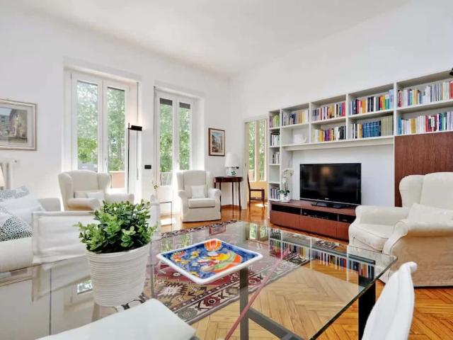 Apartment in Via Andrea Solari 2a