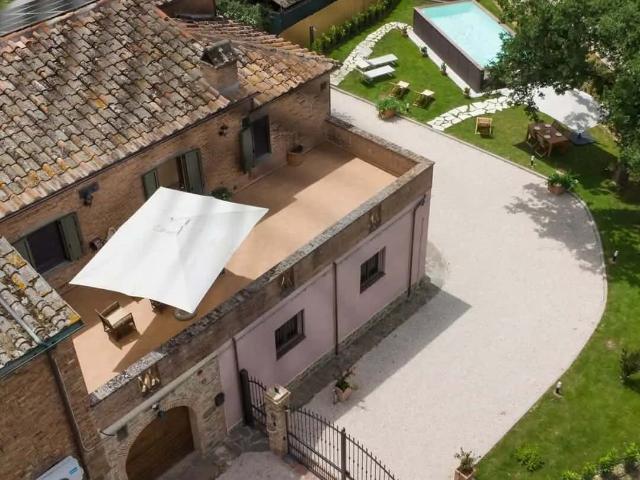 Apartment in Via Giuseppe Verdi, Croce for 170 m² with 3 bedrooms