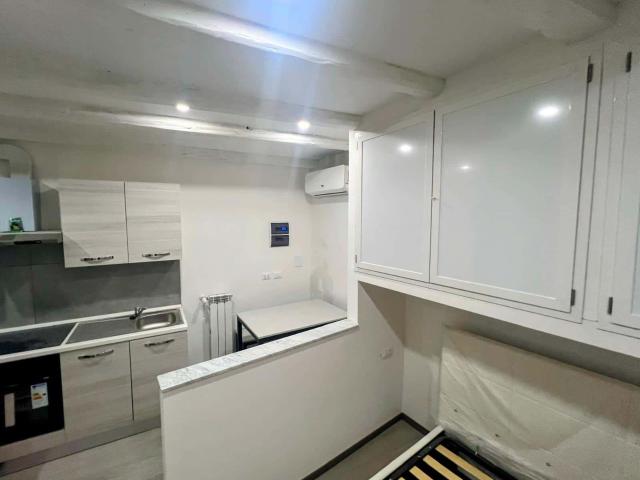 Apartment in Via San Lorenzo in Selva, Trieste for 25 m²