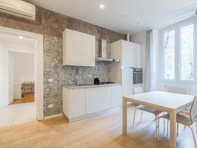 Apartment in Via Tiziano, Milano for 90 m² with 2 bedrooms