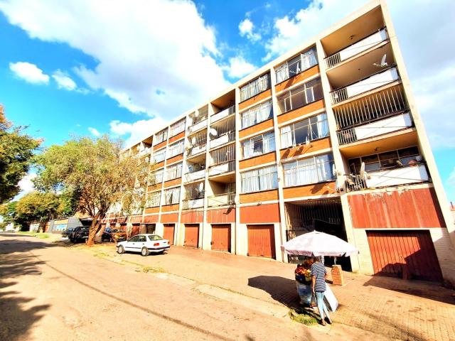Apartment in Yeoville