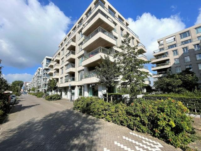 Apartment is located on Bottelarijstraat