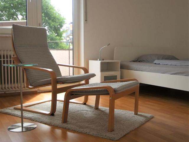 apartment on higher floor / short term rental / Alt Saarbrücken