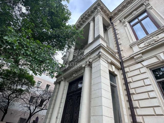 Apartment on Two Levels in Aristocratic Restored Mansion Icoanei Gardens