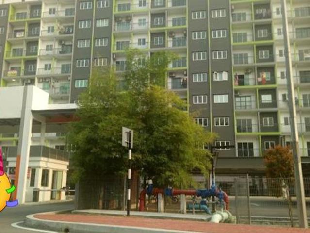 Apartment low density freehold free MOT and SPA