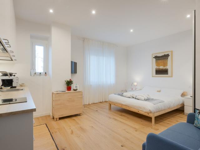 Apartment location near the waterfront
