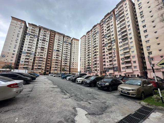 Apartment Laguna Biru 1 Kundang Rawang
