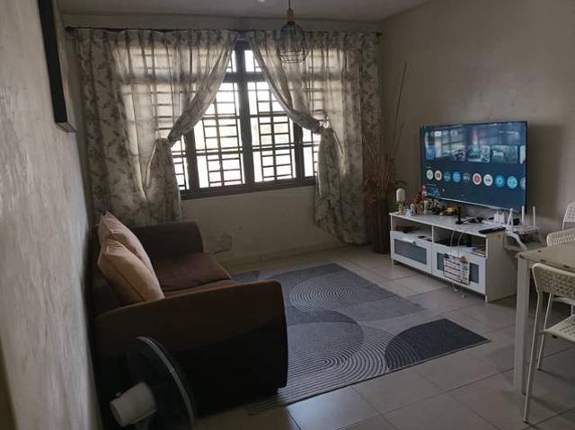 Apartment Larkin Idaman Level 2 Lift