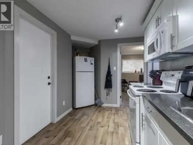 Apartment Lethbridge AB 102715458