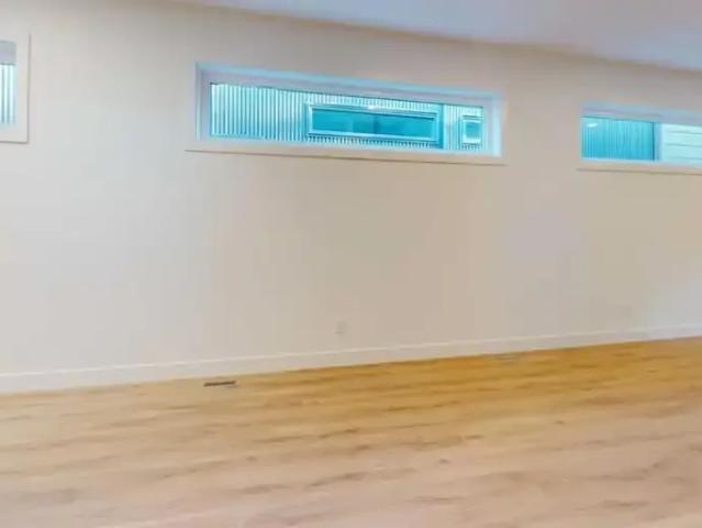Apartment Lethbridge AB 103179211