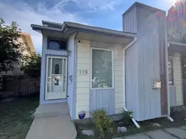 Apartment Lethbridge AB 105198718