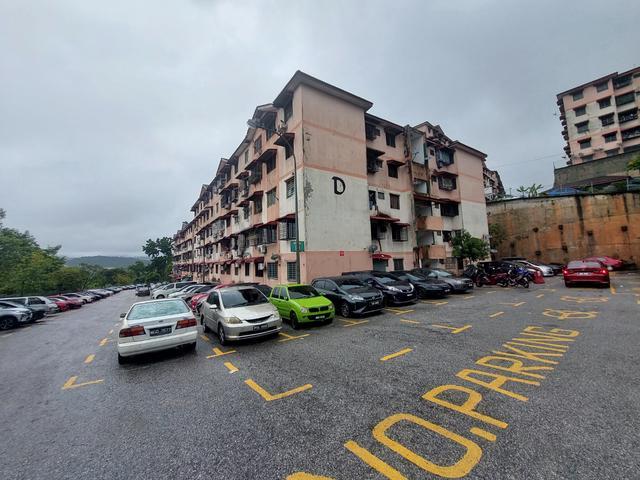 Apartment Lestari Damansara Damai Petaling Jaya Corner unit