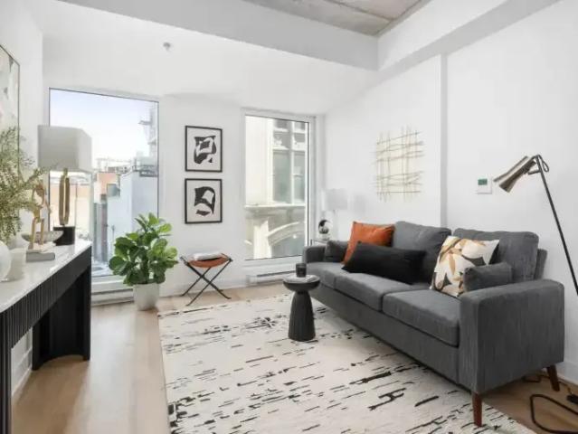 Apartment Montreal QC 102658480