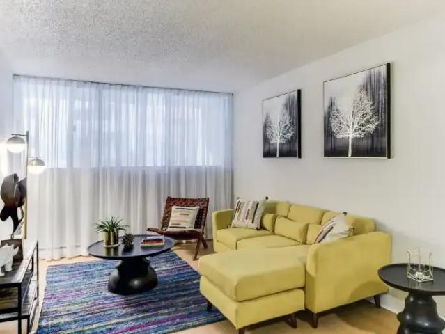 Apartment Montreal QC 102847227