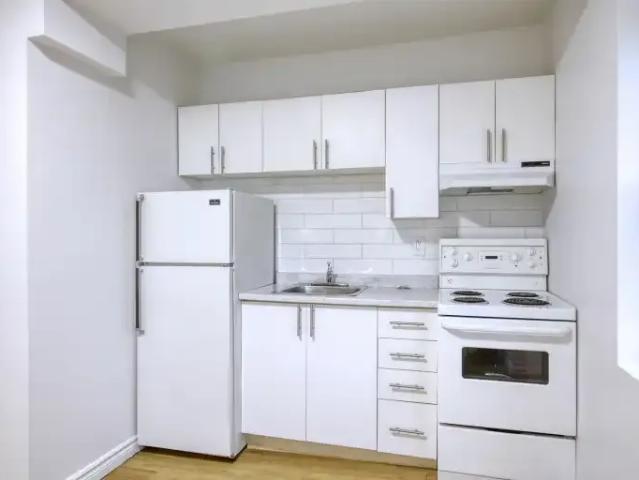 Apartment Montreal QC 103611121