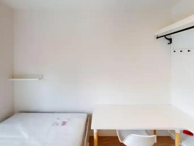 Apartment Montreal QC LS101773280