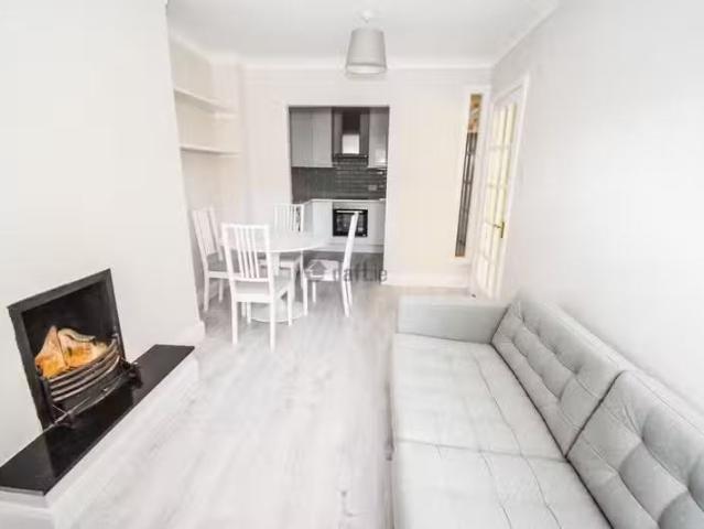 Apartment, Maple Court, Rathgar, Dublin 6 is for rent