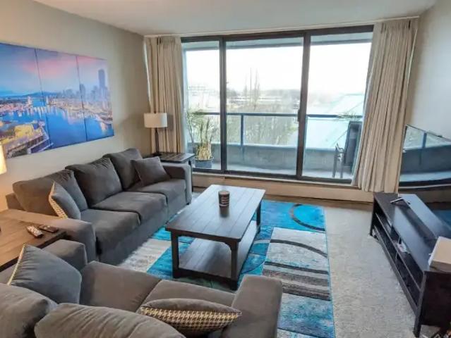 Apartment Maple Ridge BC LS103011506