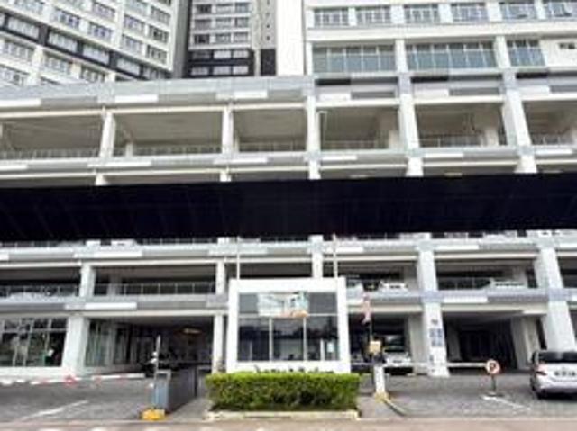 Apartment Midas PerlingSell it Fully furnishGate Guarded