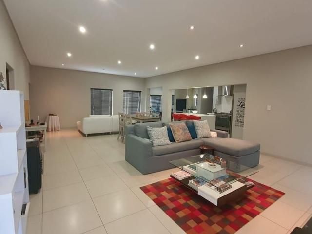 Apartment Midstream Estate Gauteng LS67606500