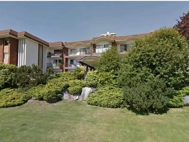 Apartment North Vancouver BC 102085576