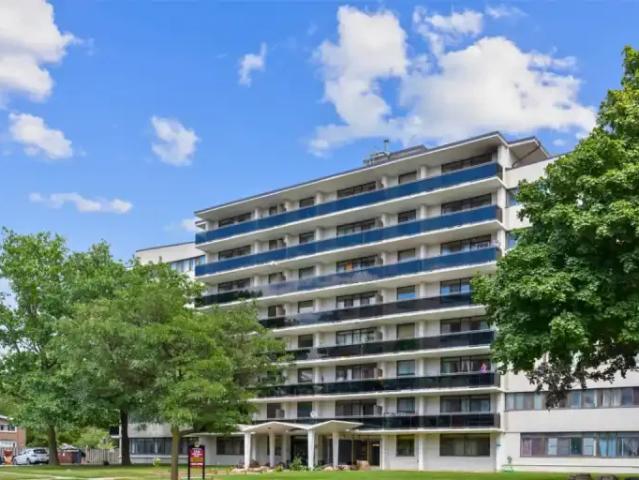 Apartment North York ON LS102951570