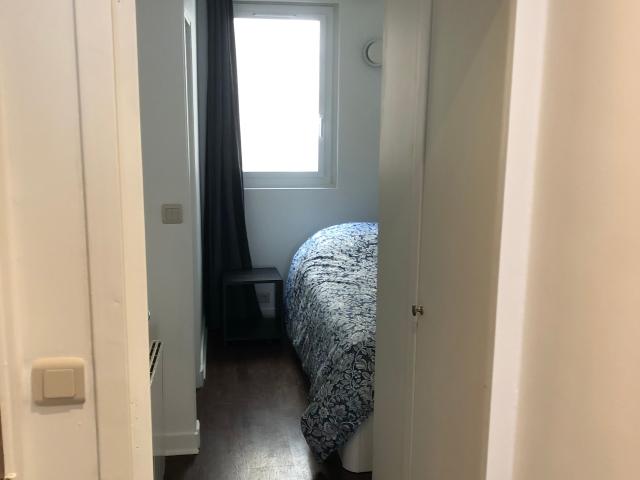 Apartment near the Arc de Triomphe and the Champs Elysées, the Ternes district, Parc Monceau