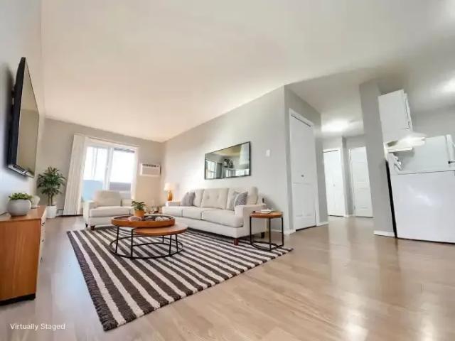 Apartment Saskatoon SK 104887602