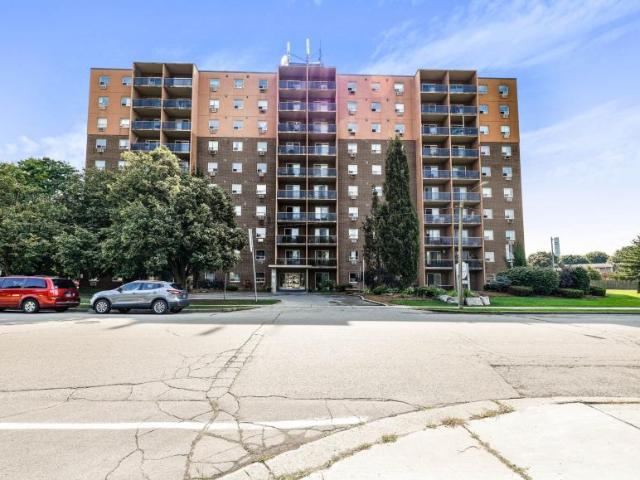 Apartment St. Thomas ON LS101795954
