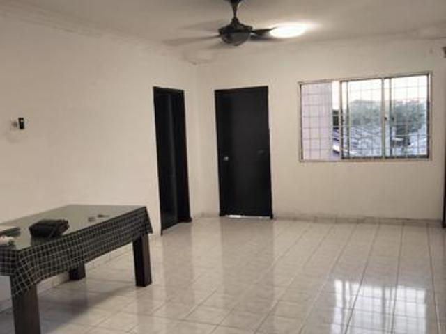 Apartment Subang Suria Partially Furnished