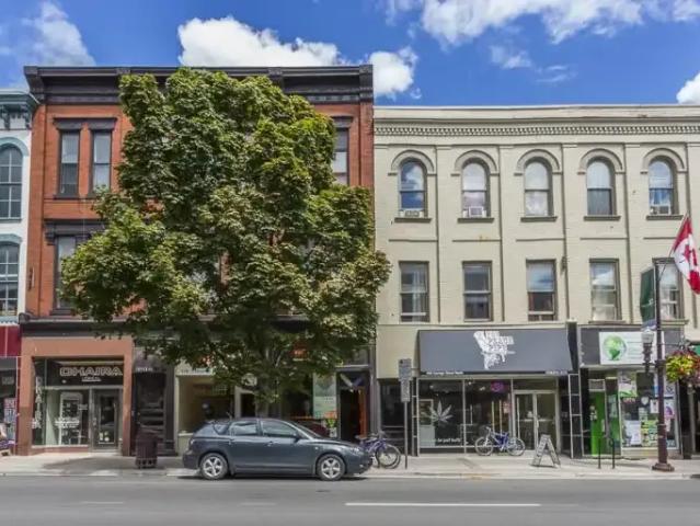 Apartment Peterborough ON 103178594