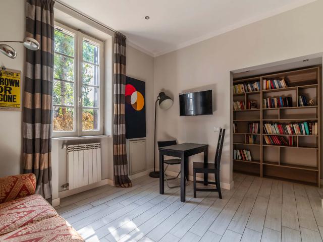 Apartment Prato Falcone Rome